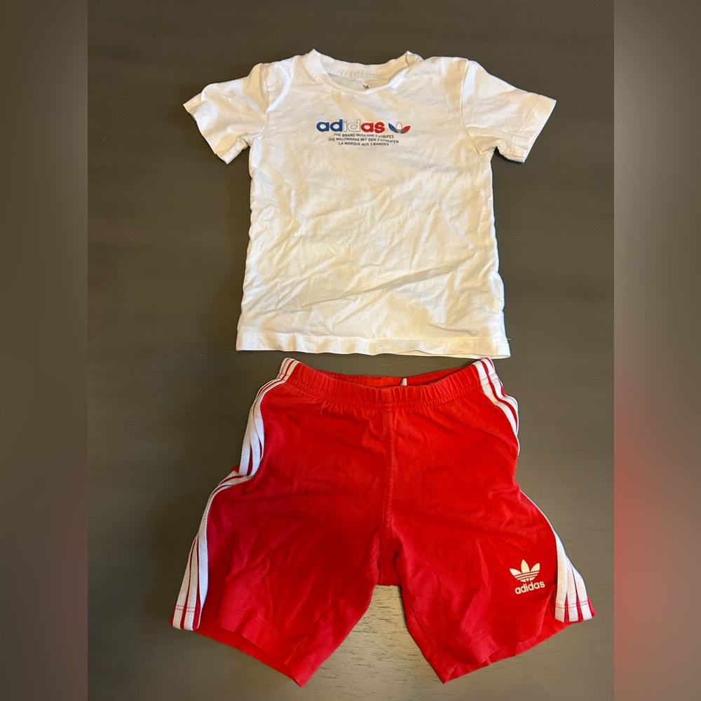 Adidas originals set shirt and shorts 4t